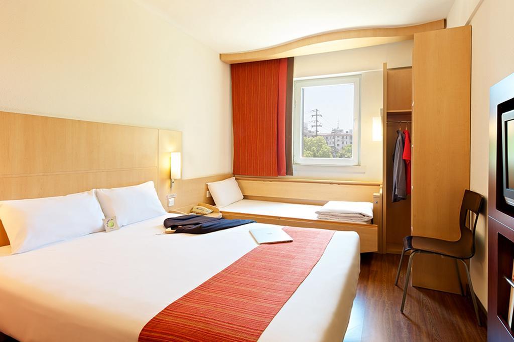 Ibis Chuzhou 1912 Hotel Exterior photo
